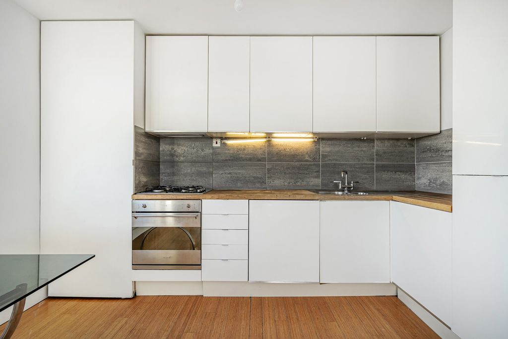 Property photo 2 of 16 Kitchen