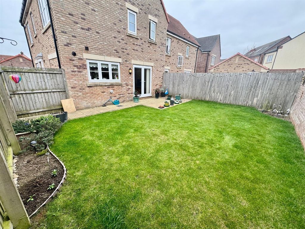 Property photo 3 of 23 Garden 3.Jpg