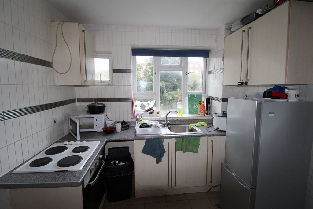 Property photo 2 of 5 Photo 4