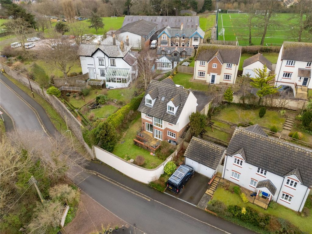Property photo 2 of 37 Picture No. 53