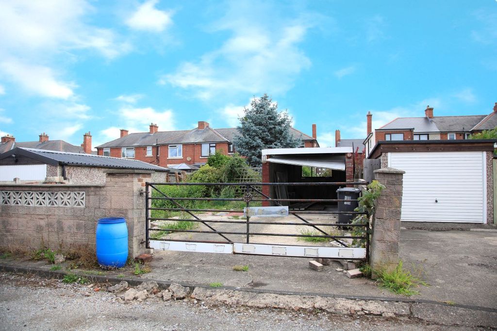 Property photo 2 of 14