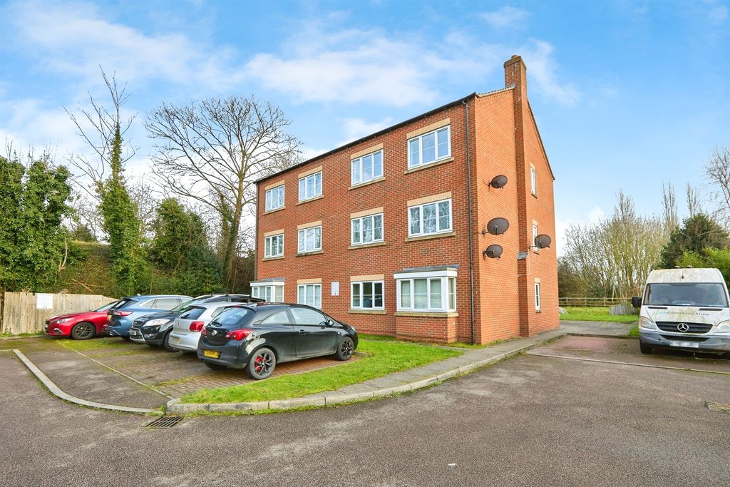 Property photo 2 of 17