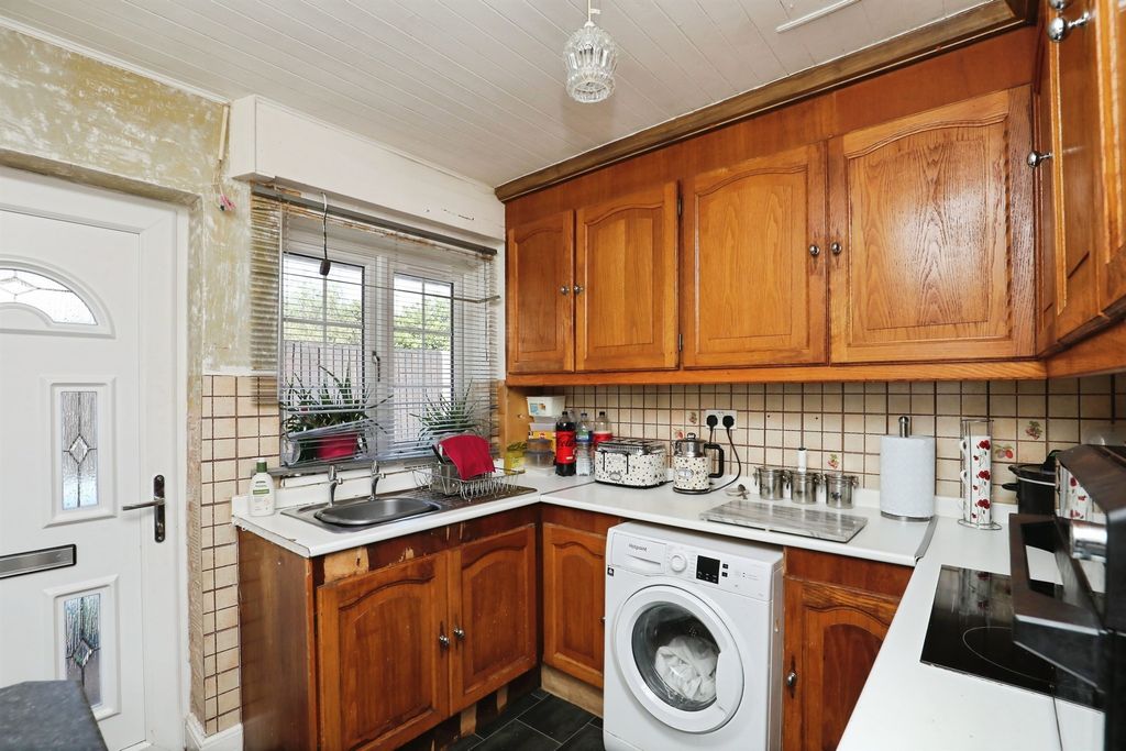 Property photo 3 of 17