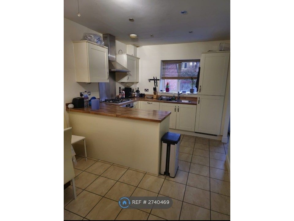 Property photo 3 of 18