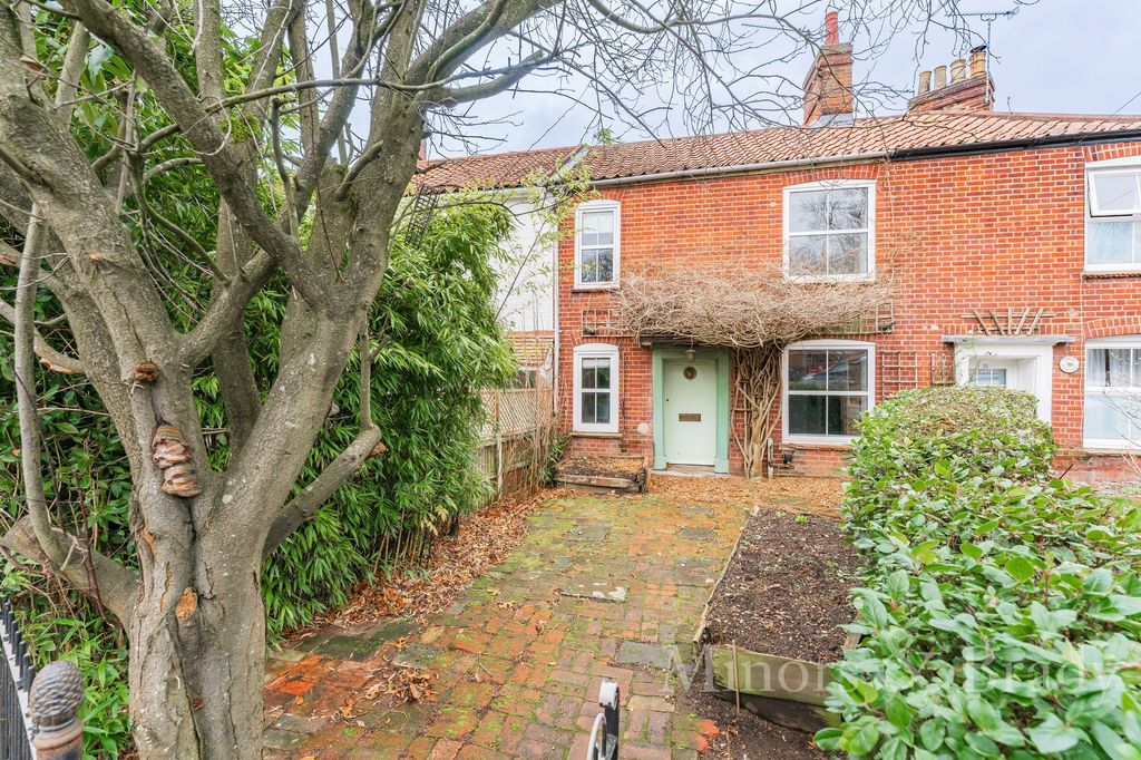 Property photo 1 of 13