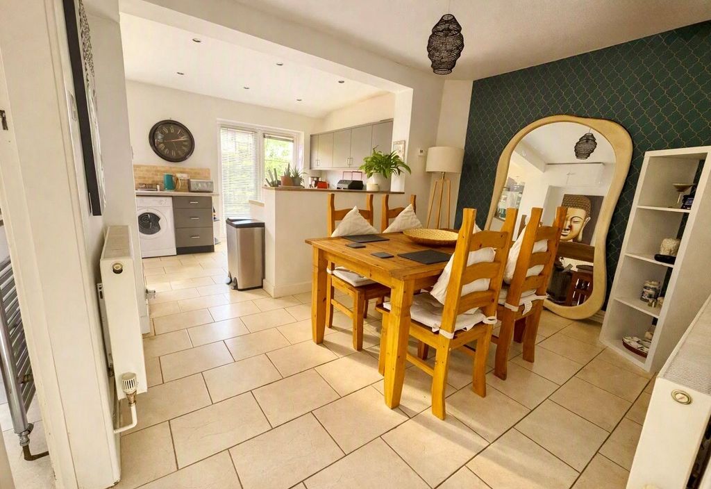 Property photo 3 of 15 Picture No. 24