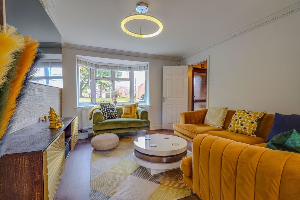 Property photo 2 of 24