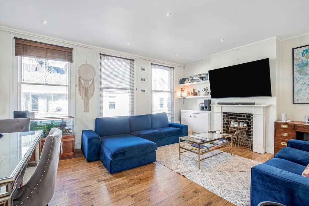 Property photo 2 of 6