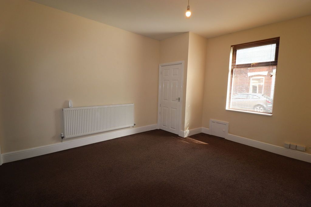 Property photo 3 of 13 Photograph 3