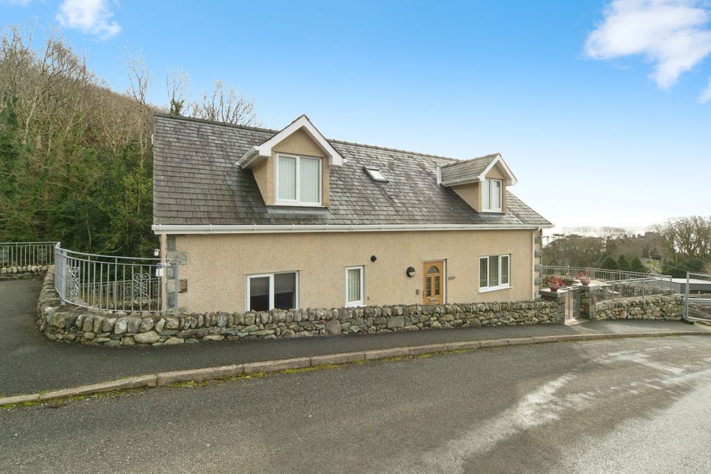 Property photo 3 of 22