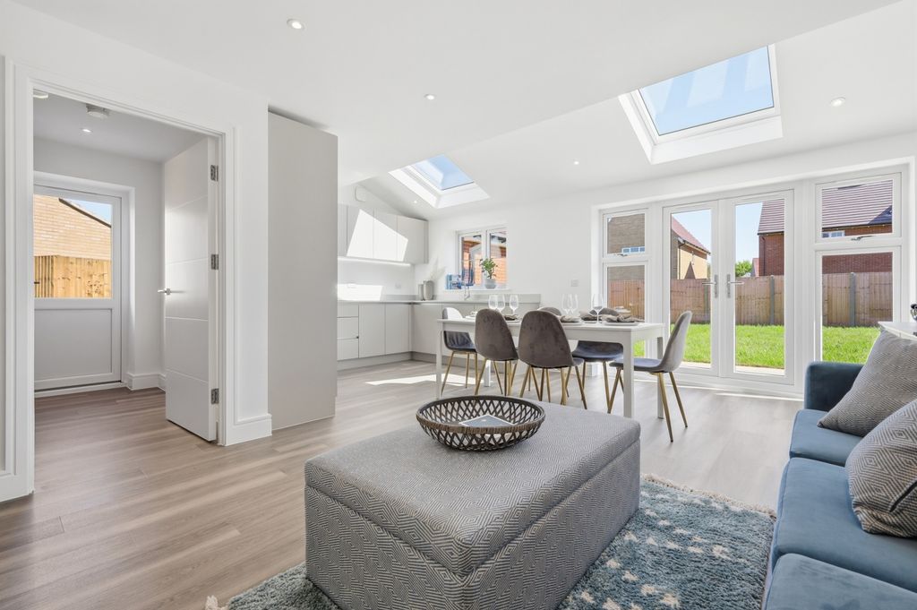 Property photo 2 of 26 Picture No. 14