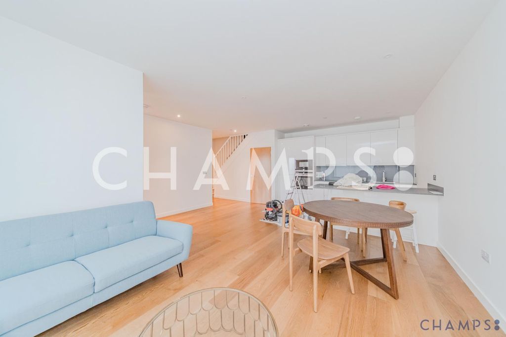 Property photo 1 of 8 2 Bed Flat To Rent Thonrey Close, London Nw9