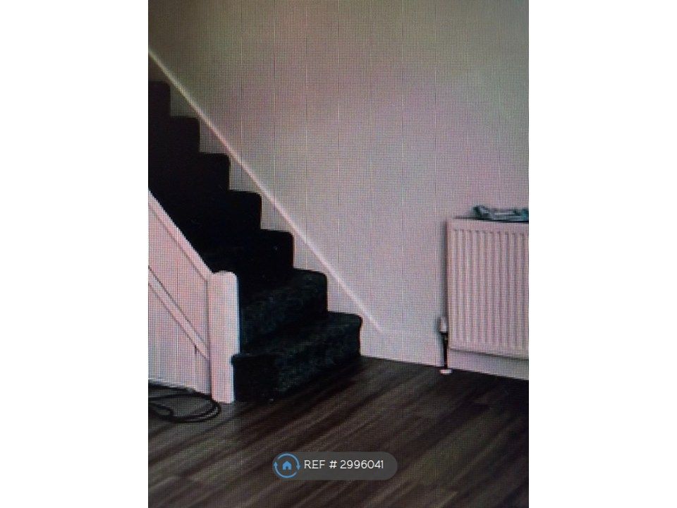 Property photo 2 of 3