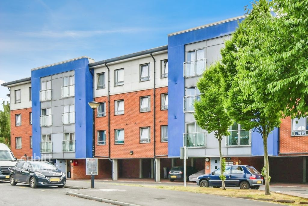 Property photo 1 of 8 Db135573-Main