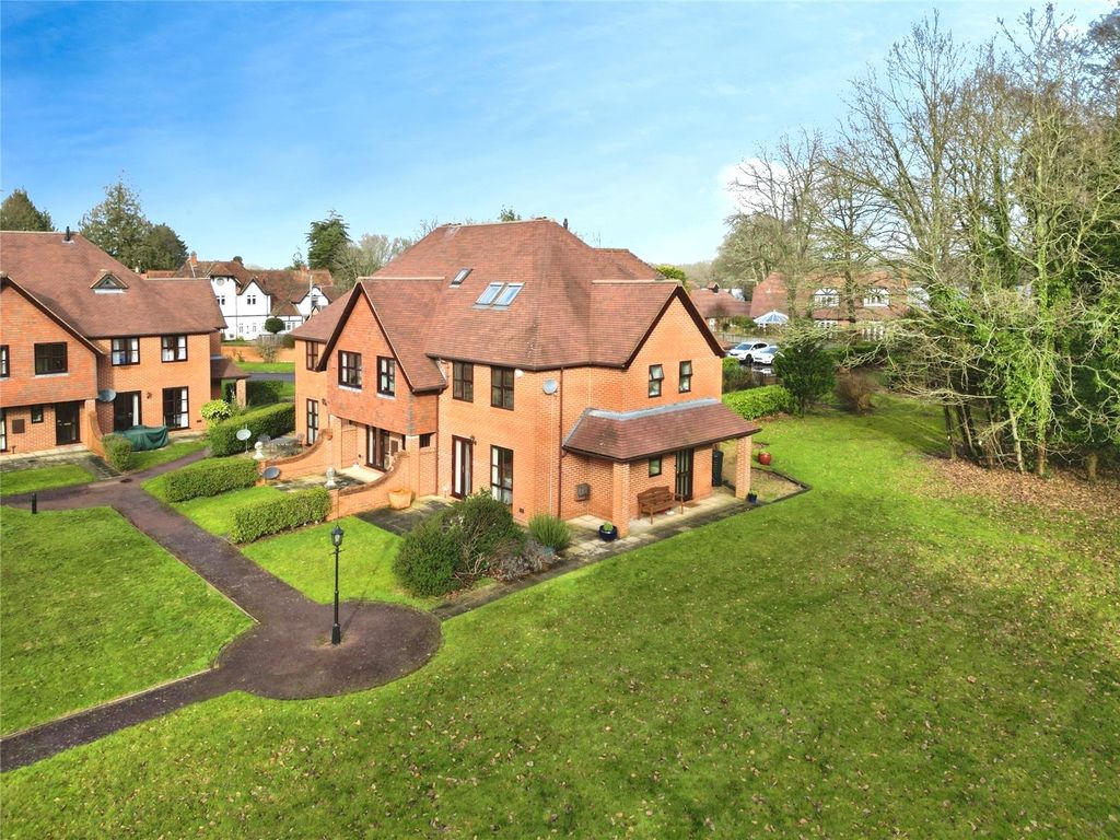 Property photo 2 of 24 Picture No. 20