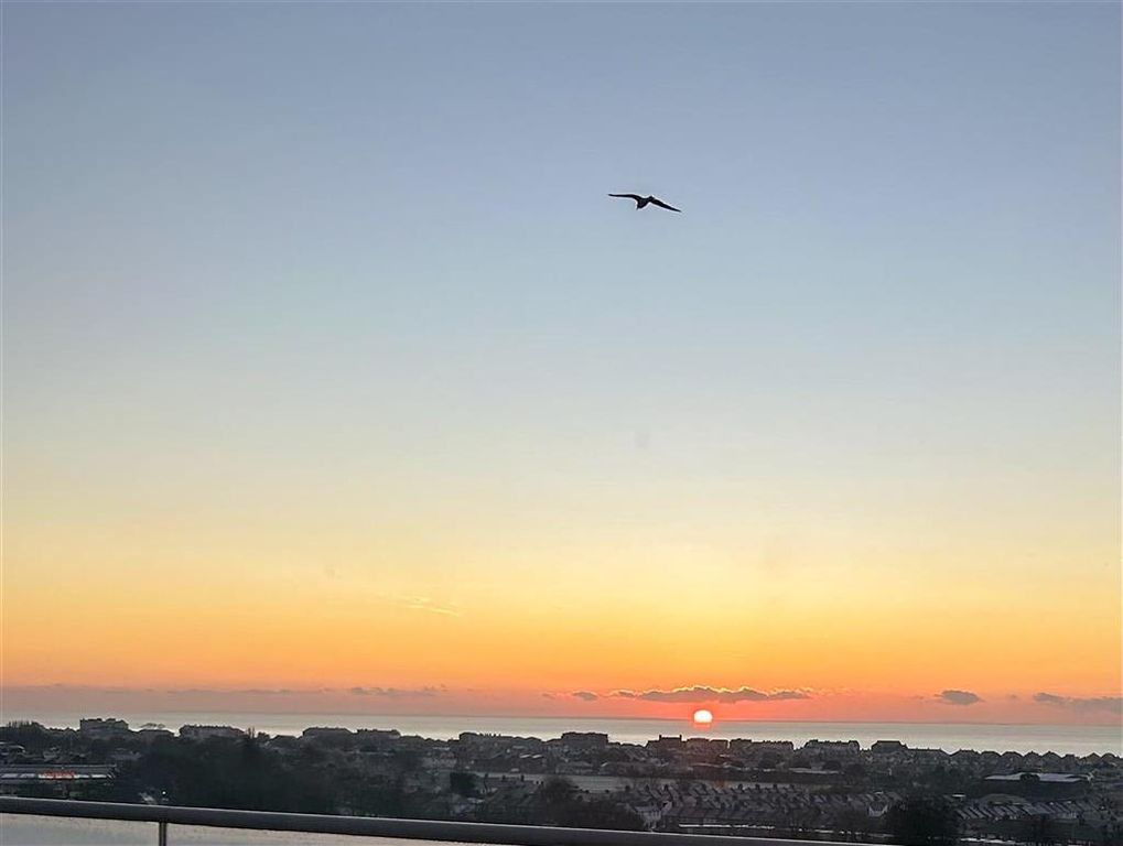 Property photo 2 of 16 Sunset