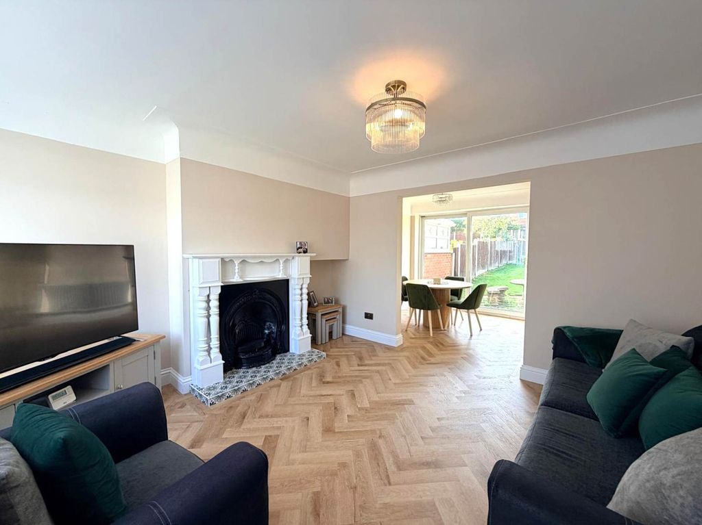 Property photo 1 of 25