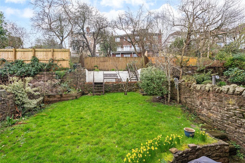 Property photo 3 of 15 Garden