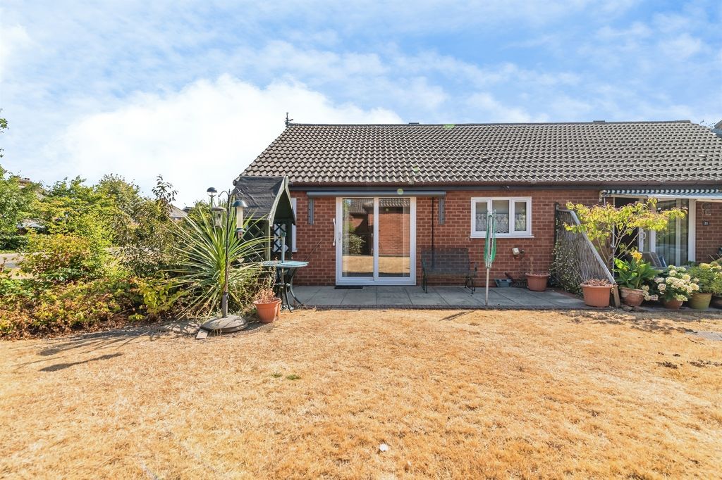 Property photo 2 of 17