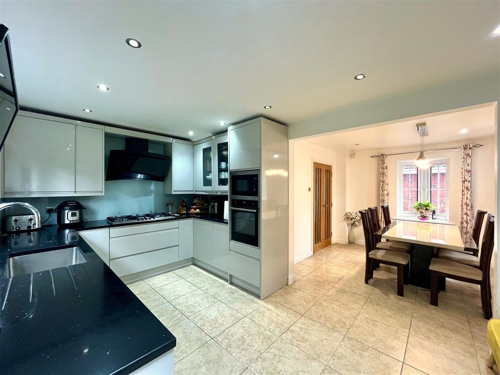 Property photo 3 of 51 Image 3