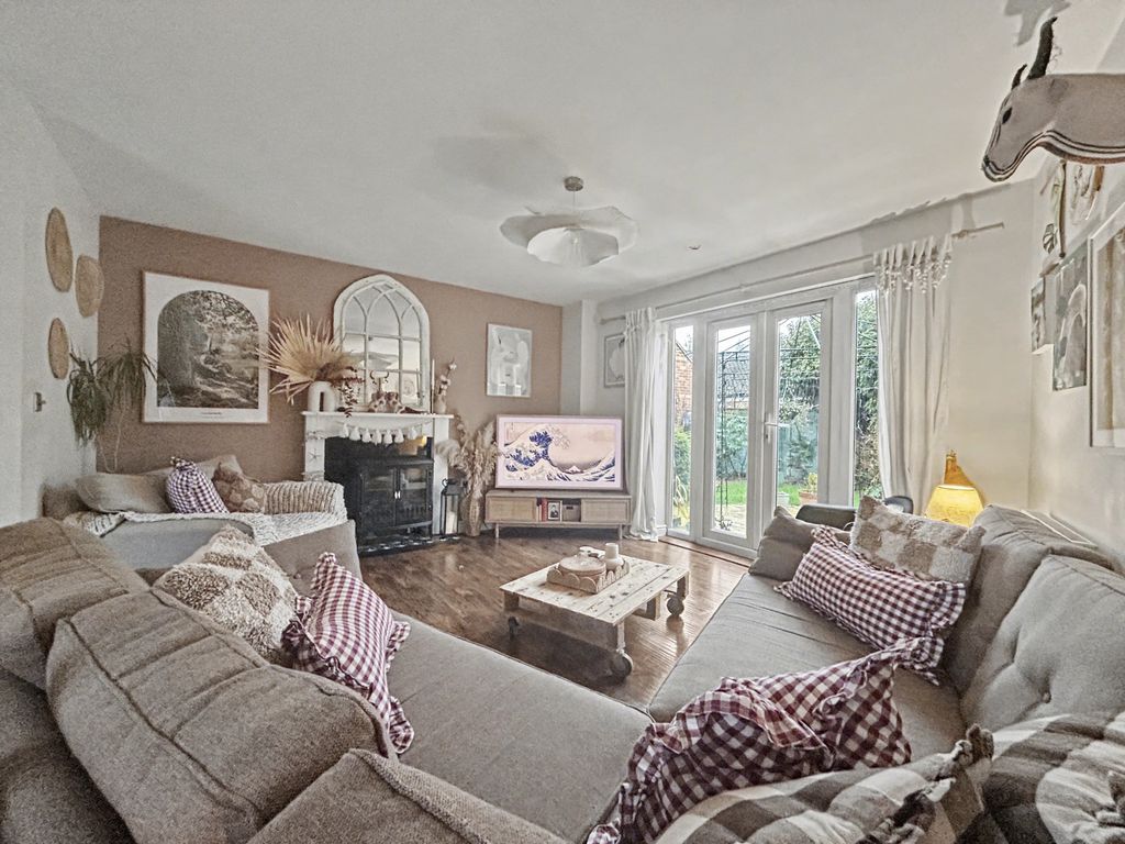 Property photo 2 of 22 Img2520