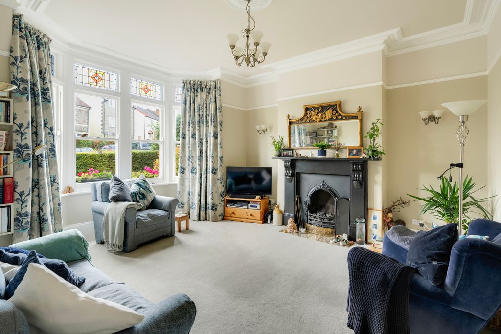 Property photo 3 of 21 12