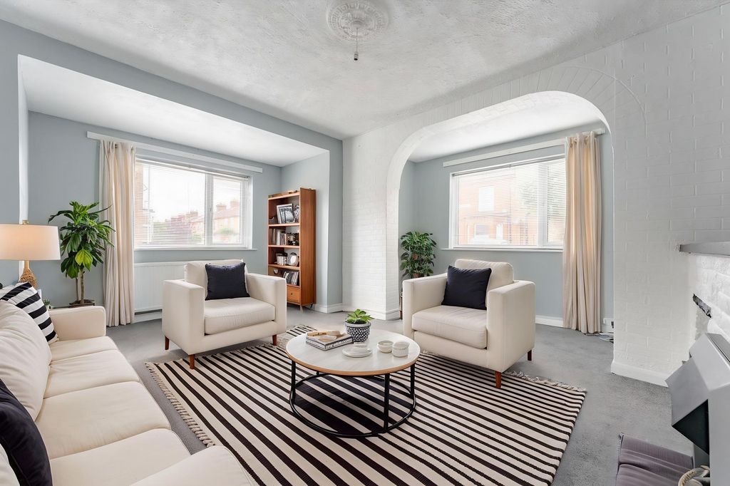 Property photo 3 of 21