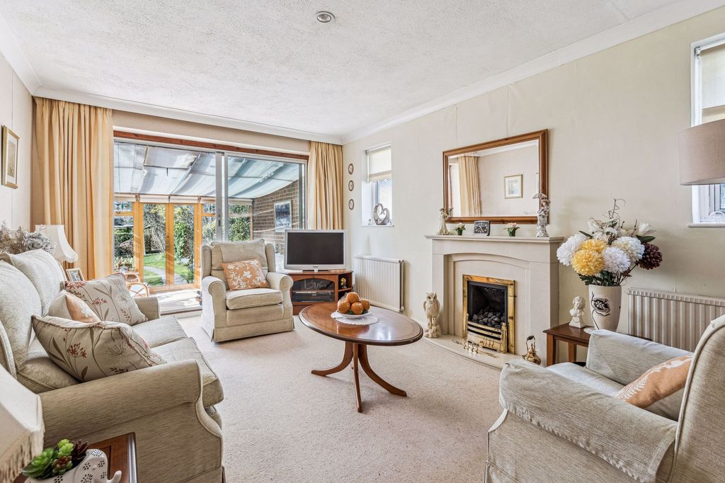 Property photo 2 of 27 Photo 9