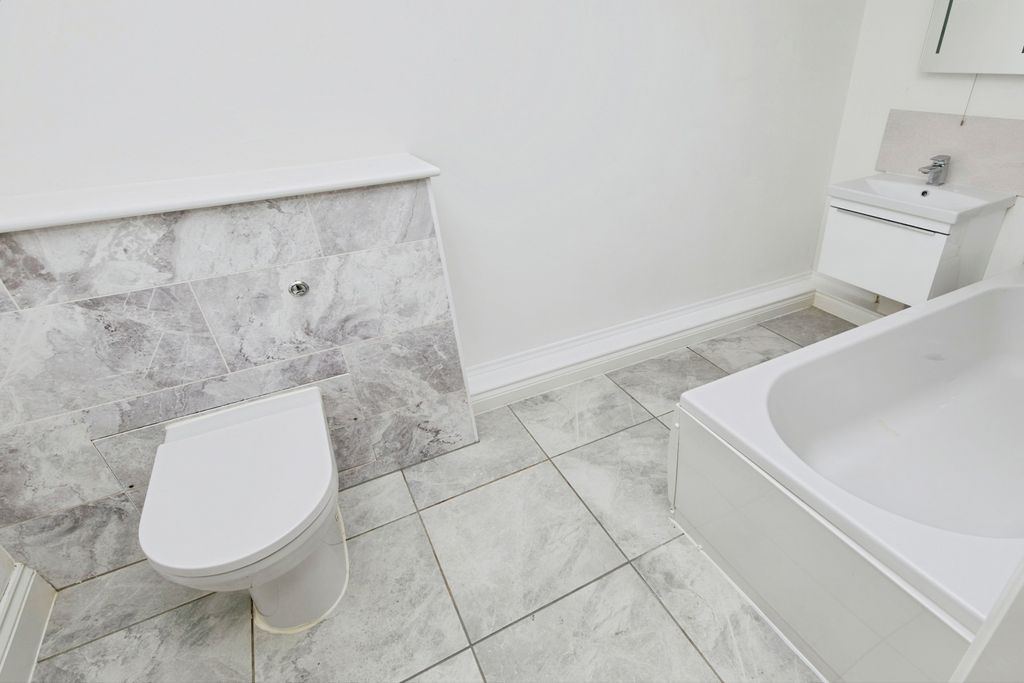 Additional image 14 of 2 bed flat for saleSt. Marys Gate, Derby, Derbyshire DE1