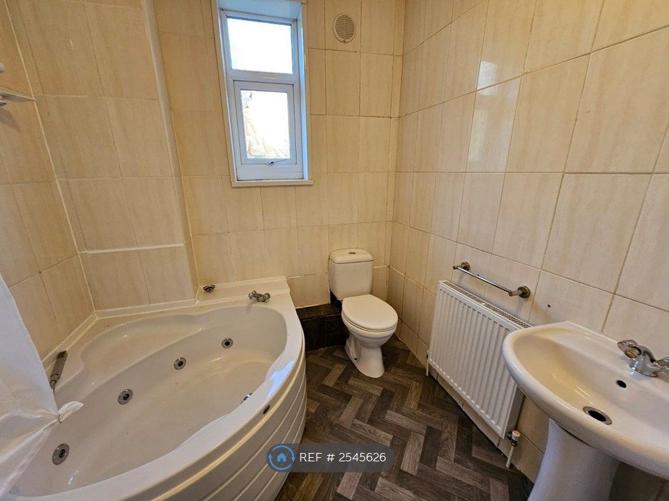 Property photo 3 of 3