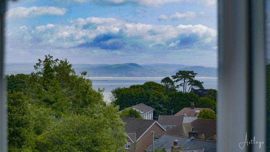 Property photo 2 of 25 View