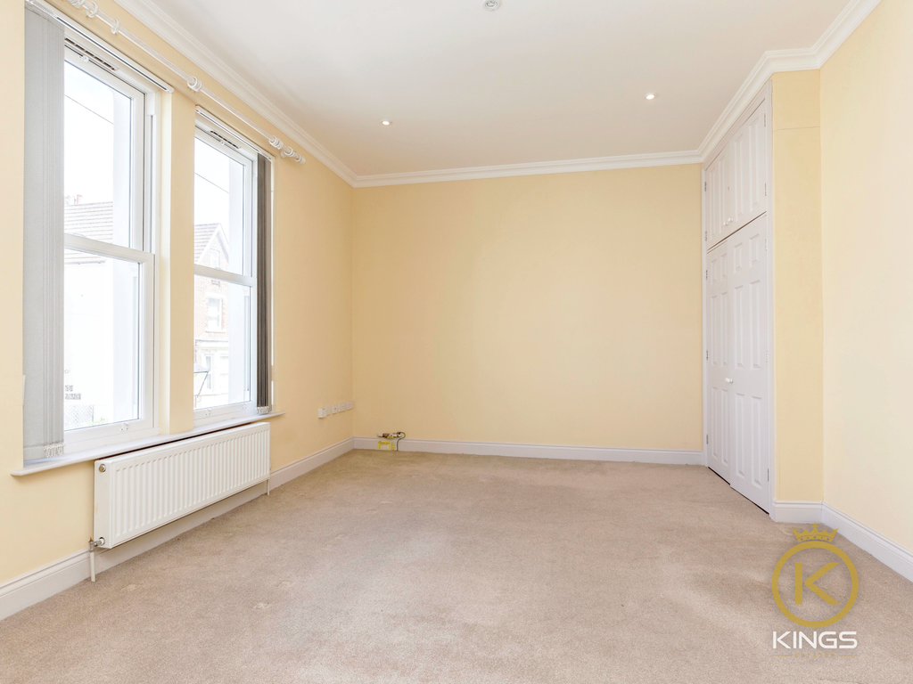 Property photo 3 of 7 F3 10 Cavendish Road (1)