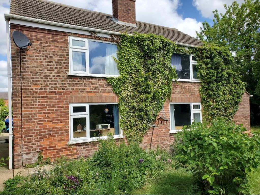 Property photo 2 of 24