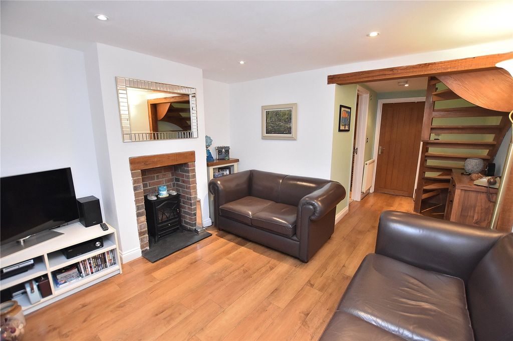 Property photo 3 of 9 Lounge View 2