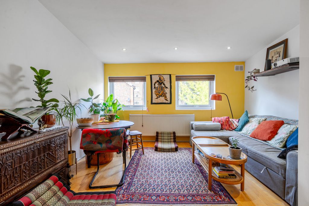 Property photo 1 of 16 Reception