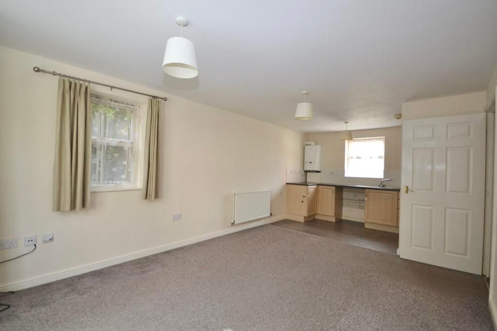 Property photo 3 of 11 Living Room
