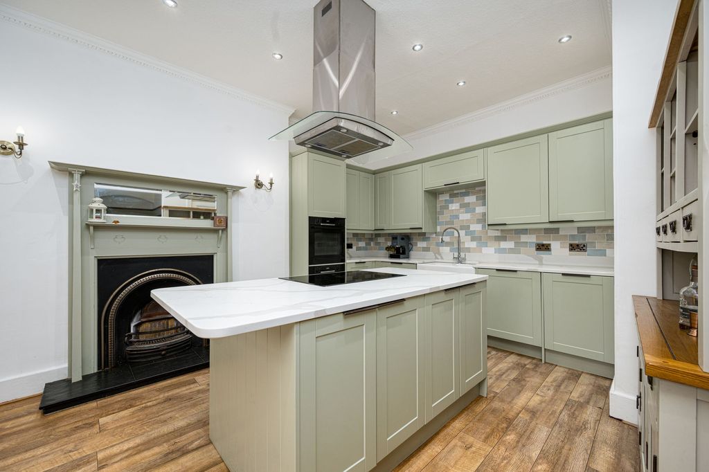 Property photo 2 of 26 Kitchen