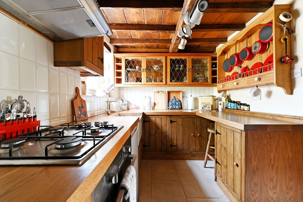 Property photo 2 of 22 Kitchen