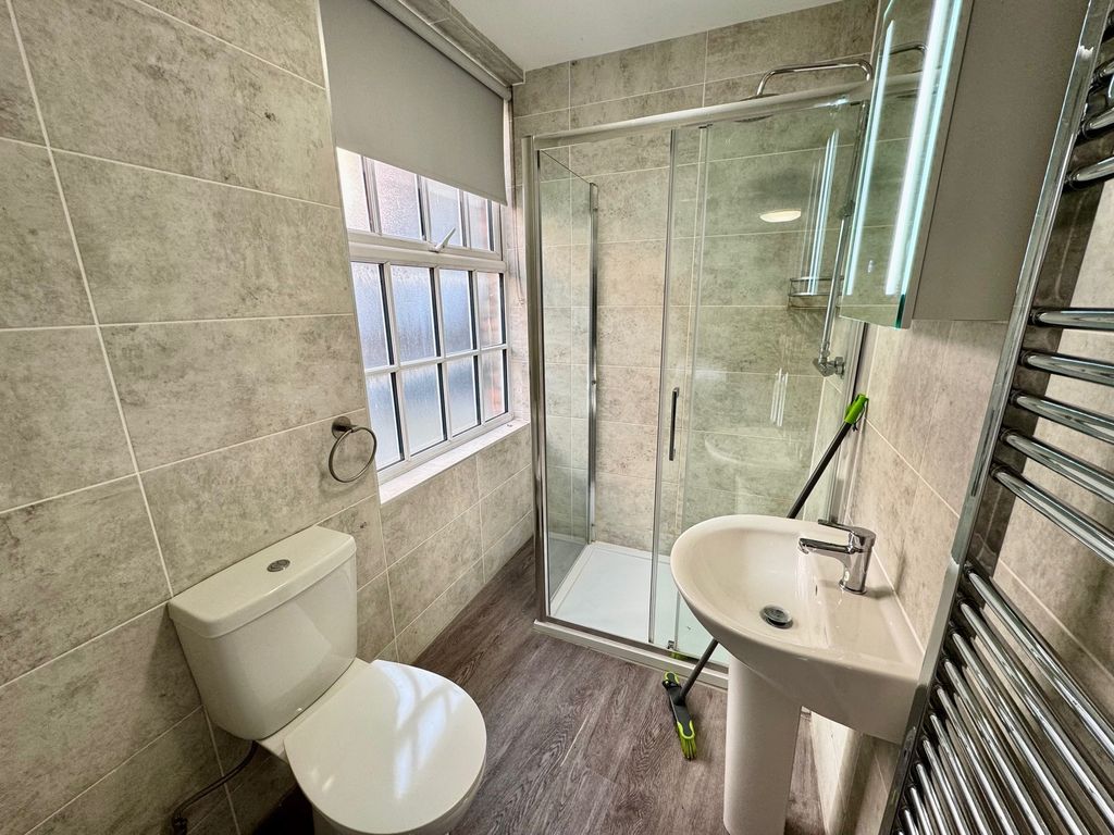 Property photo 3 of 3