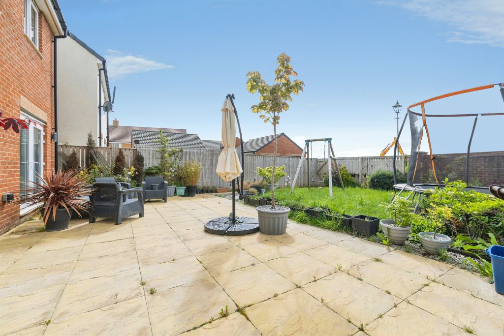 Property photo 2 of 13