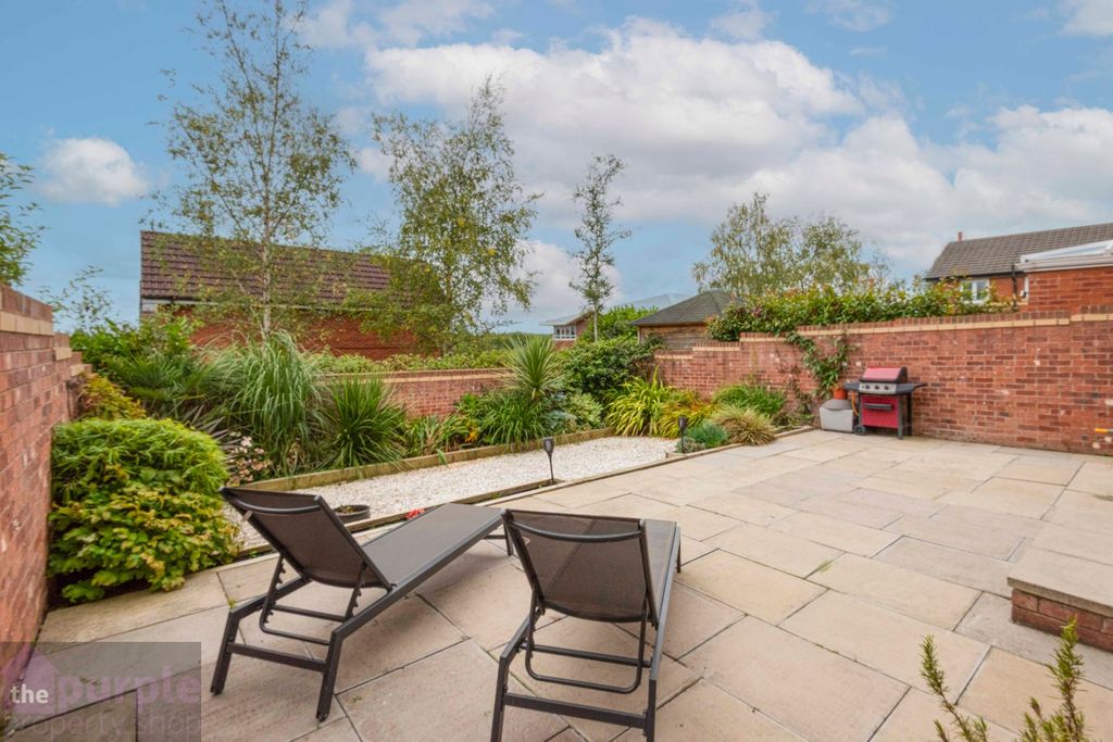 Property photo 3 of 33