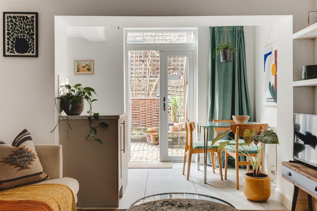 Property photo 2 of 22 Brett Road-9.Jpg