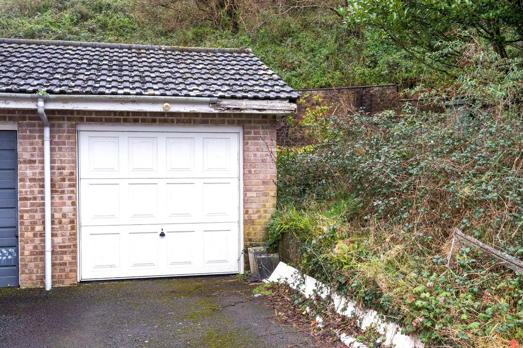 Property photo 3 of 16 1417359-11-699c683cd8824