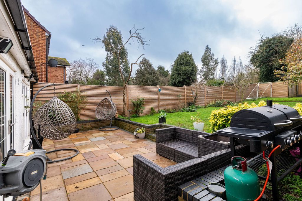 Property photo 2 of 29