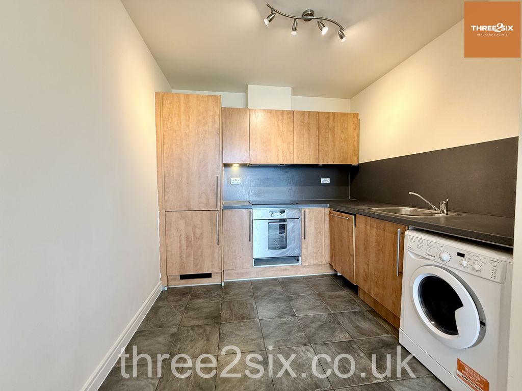Property photo 3 of 9 Gallery