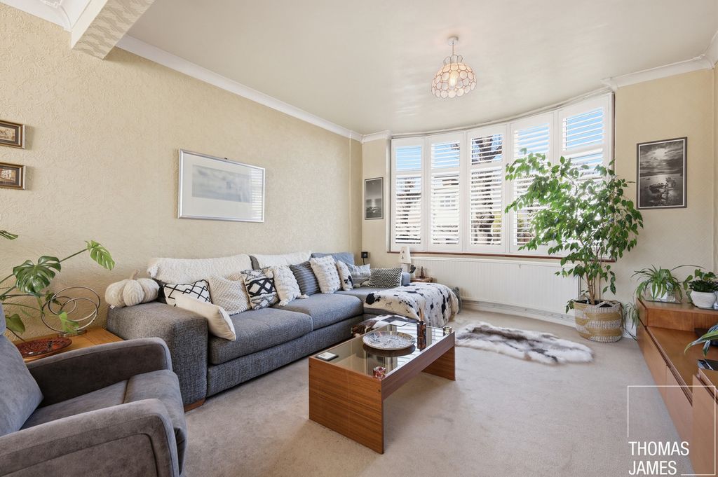 Property photo 3 of 21