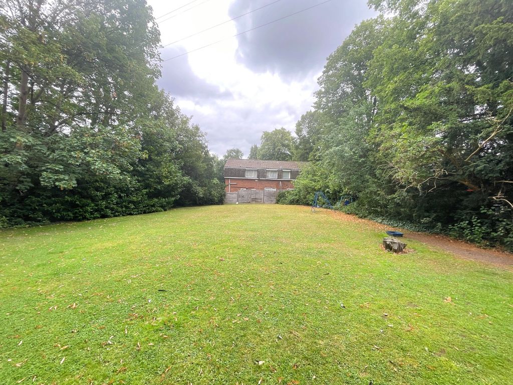Property photo 2 of 10 4413371