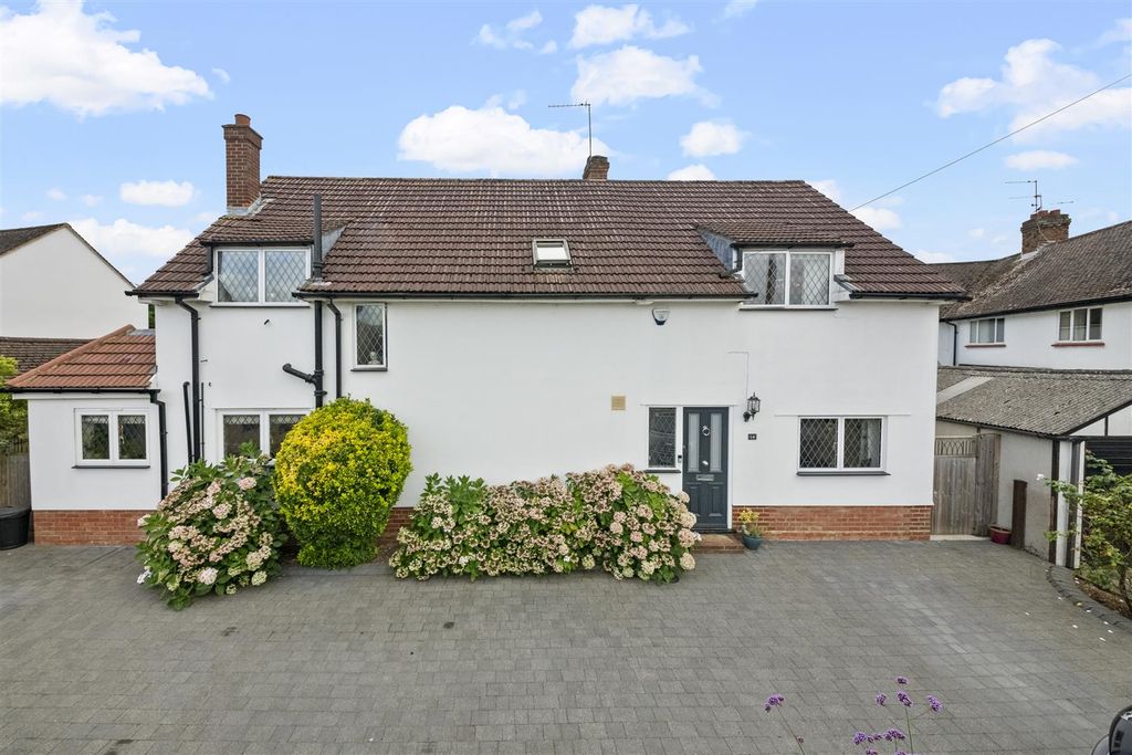 Property photo 2 of 24