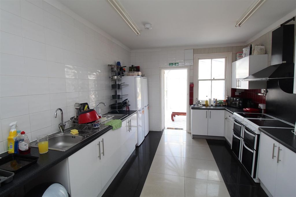 Property photo 3 of 5 Kitch.Jpg