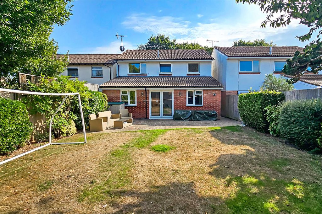 Property photo 2 of 32 Picture No. 52